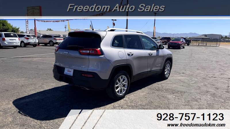 2018 Jeep Cherokee Latitude Plus - Photo 7 - Kingman, AZ 86409
