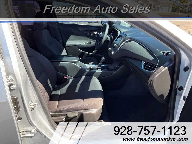 2019 Chevrolet Malibu LT - Photo 13 - Kingman, AZ 86409