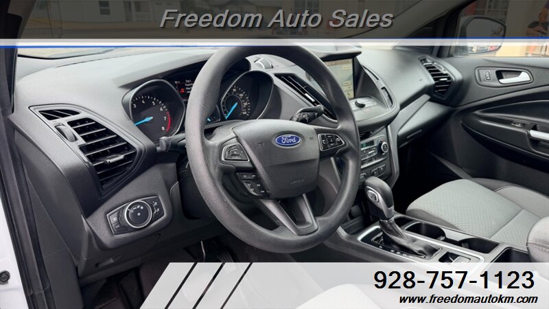 2019 Ford Escape SE - Photo 9 - Kingman, AZ 86409