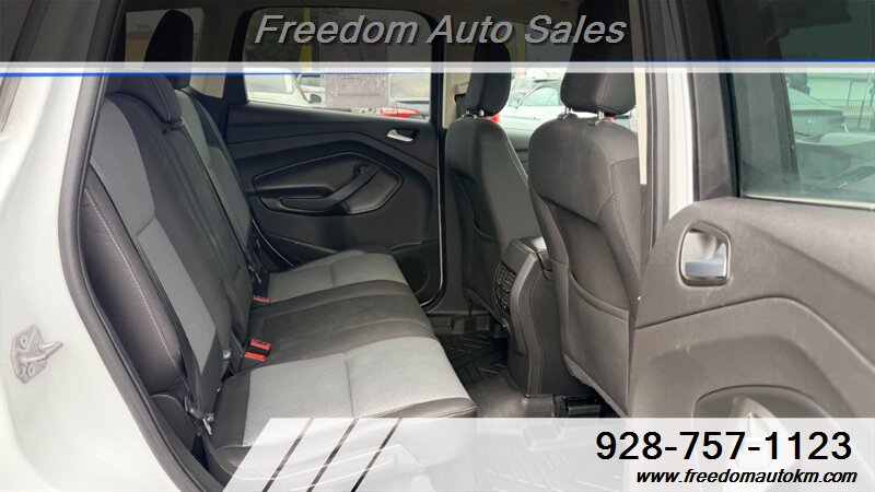 2019 Ford Escape SE - Photo 13 - Kingman, AZ 86409