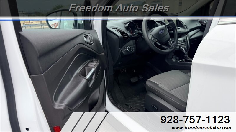 2019 Ford Escape SE - Photo 8 - Kingman, AZ 86409