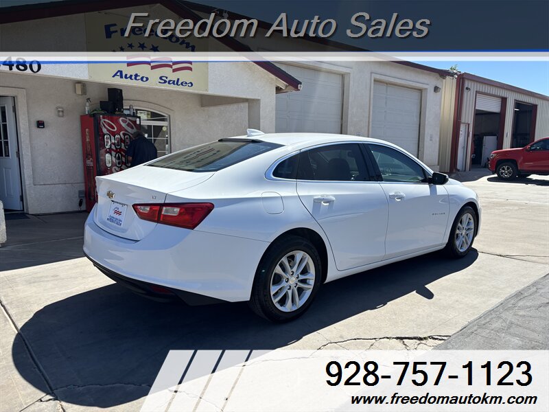 2018 Chevrolet Malibu LT - Photo 2 - Kingman, AZ 86409