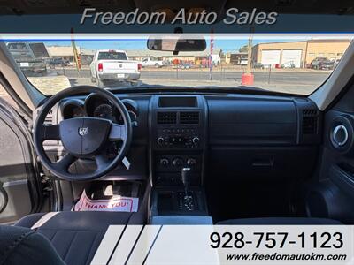 2011 Dodge Nitro Heat   - Photo 8 - Kingman, AZ 86409