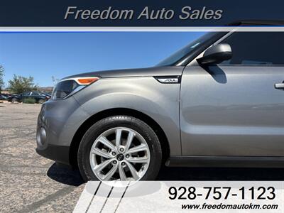 2017 Kia Soul +   - Photo 17 - Kingman, AZ 86409