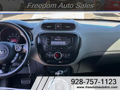 2017 Kia Soul +   - Photo 9 - Kingman, AZ 86409