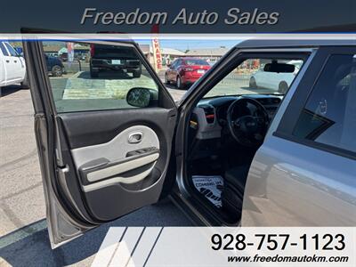 2017 Kia Soul +   - Photo 4 - Kingman, AZ 86409