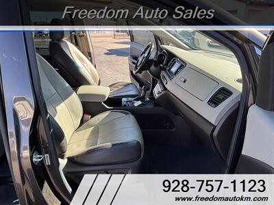 2015 Kia Sedona SX Limited   - Photo 12 - Kingman, AZ 86409