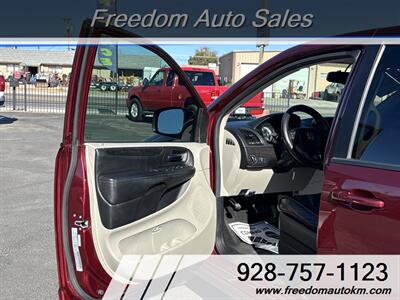 2018 Dodge Grand Caravan SE   - Photo 4 - Kingman, AZ 86409