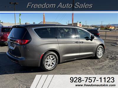 2020 Chrysler Voyager LX - Photo 2 - Kingman, AZ 86409