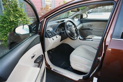 2010 Toyota Venza AWD   - Photo 8 - Strasburg, PA 17579