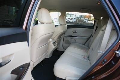 2010 Toyota Venza AWD   - Photo 13 - Strasburg, PA 17579