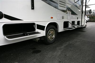2023 Jayco Greyhawk 29MV   - Photo 8 - Strasburg, PA 17579