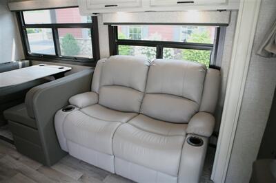 2023 Jayco Greyhawk 29MV   - Photo 17 - Strasburg, PA 17579