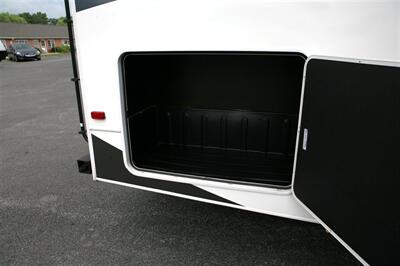 2023 Jayco Greyhawk 29MV   - Photo 9 - Strasburg, PA 17579