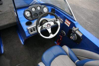 2013 Stratos 486SF   - Photo 9 - Strasburg, PA 17579