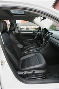 2015 Volkswagen Passat 2.0L TDI SE - Photo 17 - Strasburg, PA 17579