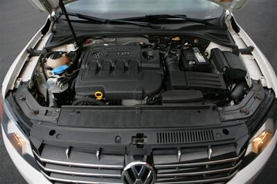 2015 Volkswagen Passat 2.0L TDI SE - Photo 7 - Strasburg, PA 17579
