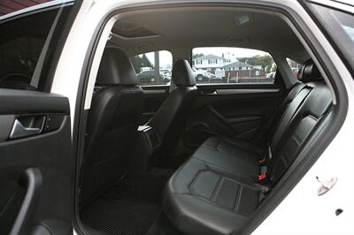 2015 Volkswagen Passat 2.0L TDI SE - Photo 14 - Strasburg, PA 17579