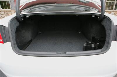 2015 Volkswagen Passat 2.0L TDI SE - Photo 15 - Strasburg, PA 17579