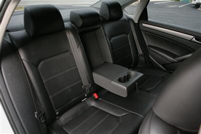 2015 Volkswagen Passat 2.0L TDI SE - Photo 16 - Strasburg, PA 17579