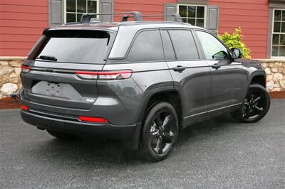 2022 Jeep Grand Cherokee Altitude 4WD   - Photo 5 - Strasburg, PA 17579