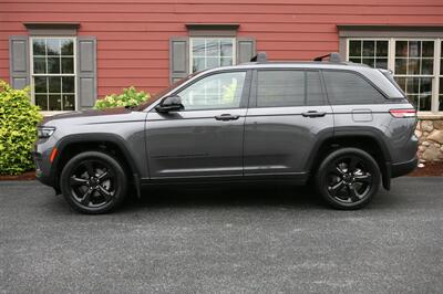 2022 Jeep Grand Cherokee Altitude 4WD   - Photo 4 - Strasburg, PA 17579