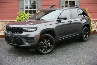 2022 Jeep Grand Cherokee Altitude 4WD   - Photo 1 - Strasburg, PA 17579