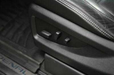 2020 GMC Yukon Denali 4X4 - Photo 13 - Strasburg, PA 17579