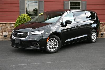 2023 Chrysler Pacifica Touring L Minivan