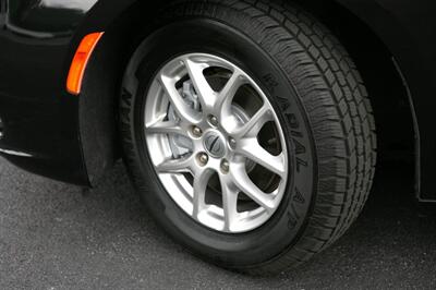 2023 Chrysler Pacifica Touring L - Photo 3 - Strasburg, PA 17579