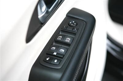 2023 Chrysler Pacifica Touring L - Photo 9 - Strasburg, PA 17579
