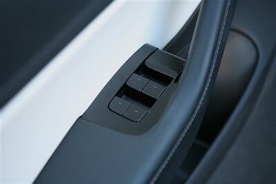 2018 Tesla Model 3 Long Range   - Photo 9 - Strasburg, PA 17579