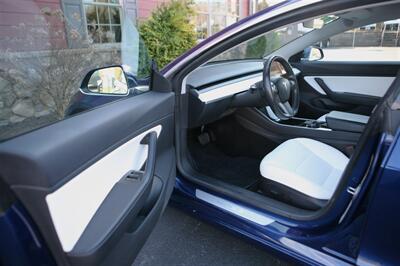 2018 Tesla Model 3 Long Range   - Photo 8 - Strasburg, PA 17579