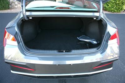 2024 Hyundai ELANTRA SEL   - Photo 13 - Strasburg, PA 17579