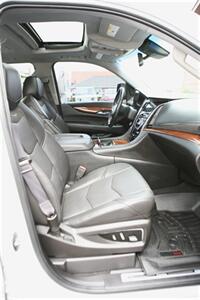 2016 Cadillac Escalade Luxury Collection   - Photo 21 - Strasburg, PA 17579