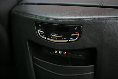 2016 Cadillac Escalade Luxury Collection   - Photo 23 - Strasburg, PA 17579