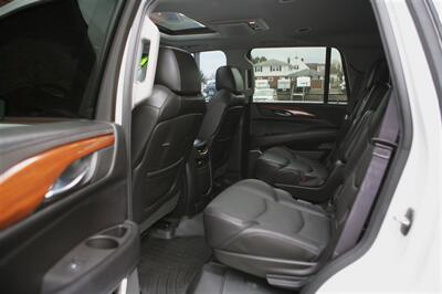 2016 Cadillac Escalade Luxury Collection   - Photo 15 - Strasburg, PA 17579