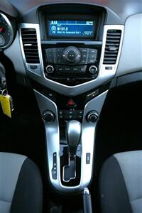 2016 Chevrolet Cruze Limited LS Auto   - Photo 18 - Strasburg, PA 17579