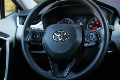 2021 Toyota RAV4 XLE AWD   - Photo 19 - Strasburg, PA 17579