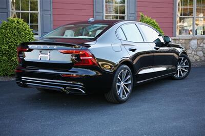 2021 Volvo S60 T5 Momentum AWD   - Photo 5 - Strasburg, PA 17579