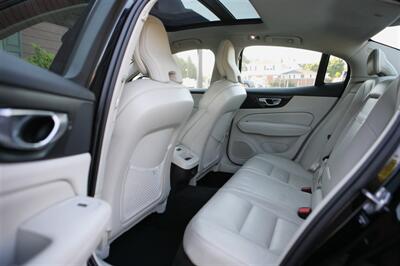 2021 Volvo S60 T5 Momentum AWD   - Photo 13 - Strasburg, PA 17579