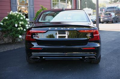 2021 Volvo S60 T5 Momentum AWD   - Photo 6 - Strasburg, PA 17579
