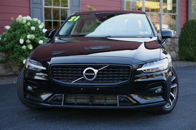 2021 Volvo S60 T5 Momentum AWD   - Photo 2 - Strasburg, PA 17579