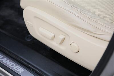 2014 Toyota Highlander Limited Platinum AWD - Photo 11 - Strasburg, PA 17579