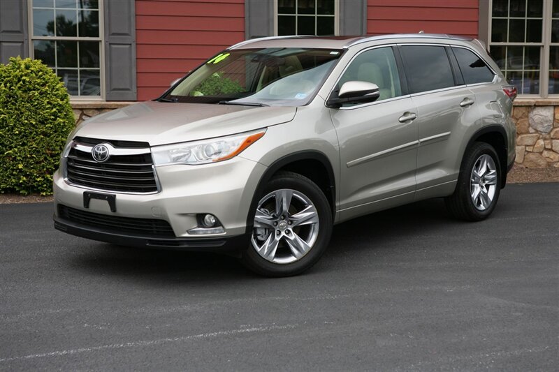 2014 Toyota Highlander Limited Platinum AWD   - Photo 1 - Strasburg, PA 17579