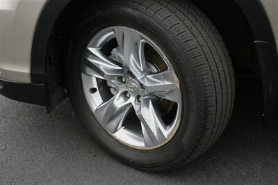 2014 Toyota Highlander Limited Platinum AWD - Photo 3 - Strasburg, PA 17579