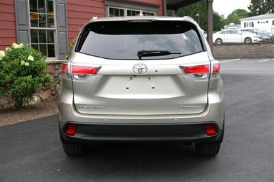 2014 Toyota Highlander Limited Platinum AWD - Photo 6 - Strasburg, PA 17579