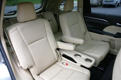 2014 Toyota Highlander Limited Platinum AWD - Photo 20 - Strasburg, PA 17579