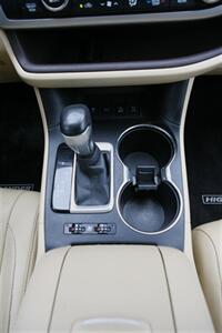 2014 Toyota Highlander Limited Platinum AWD - Photo 29 - Strasburg, PA 17579