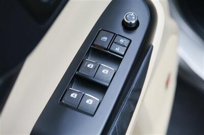 2014 Toyota Highlander Limited Platinum AWD - Photo 9 - Strasburg, PA 17579
